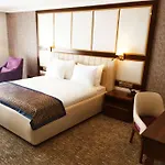Otel Ramada Plaza By Wyndham