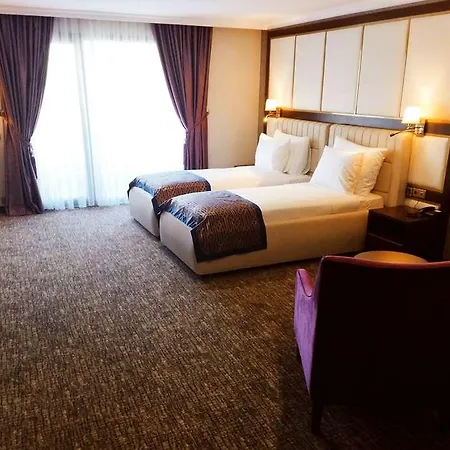 Hotel Ramada Plaza By Wyndham 5*
