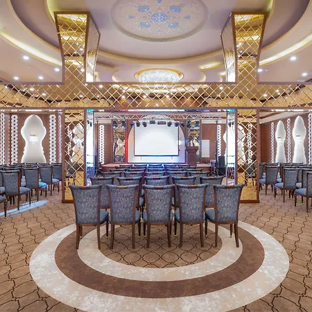 Szálloda Ramada Plaza By Wyndham 5*