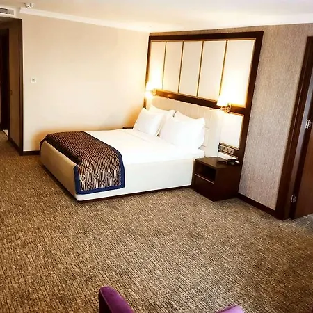 Ramada Plaza By Wyndham 5*