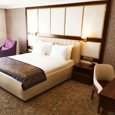Otel Ramada Plaza By Wyndham