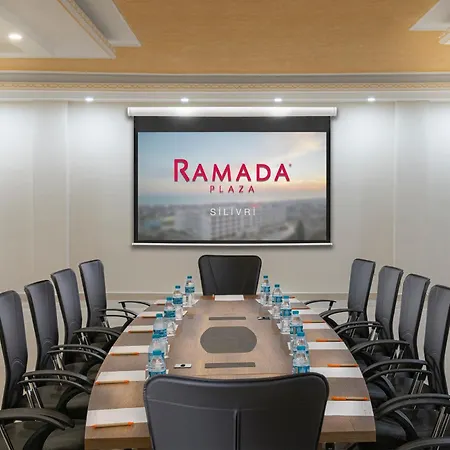 Ramada Plaza By Wyndham ホテル 5*