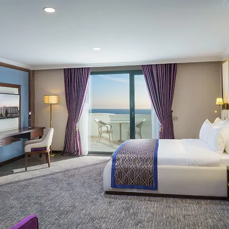 Hotel Ramada Plaza By Wyndham
