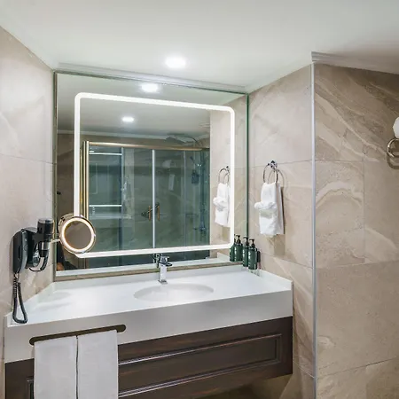 Hotel Ramada Plaza By Wyndham 5*