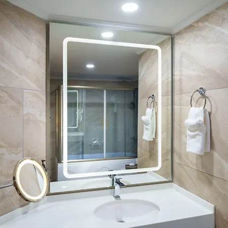 Ramada Plaza By Wyndham